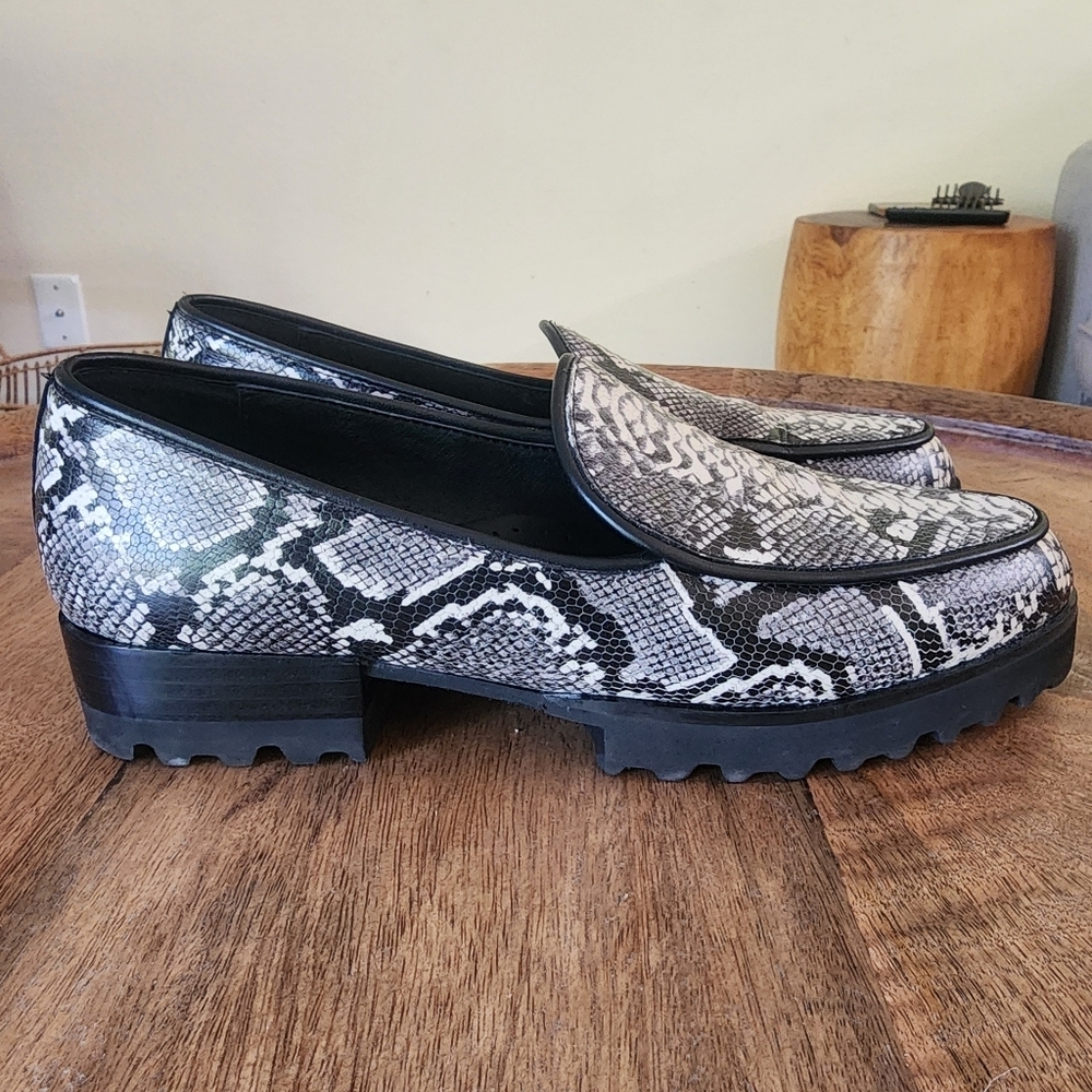 Donald Pliner Python Print Leather Slip-On Loafers Womens Size 8.5
